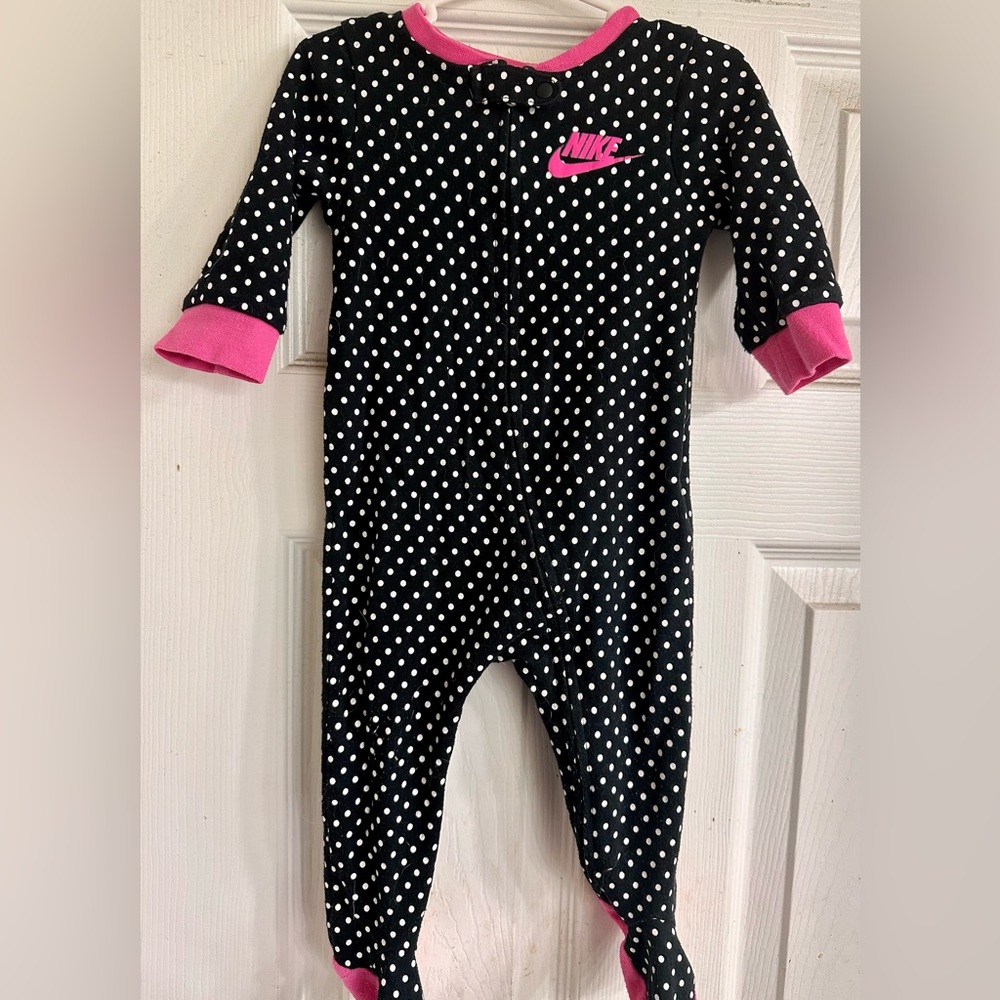 Girls Infant Nike Zipper Sleeper Sz 9mos